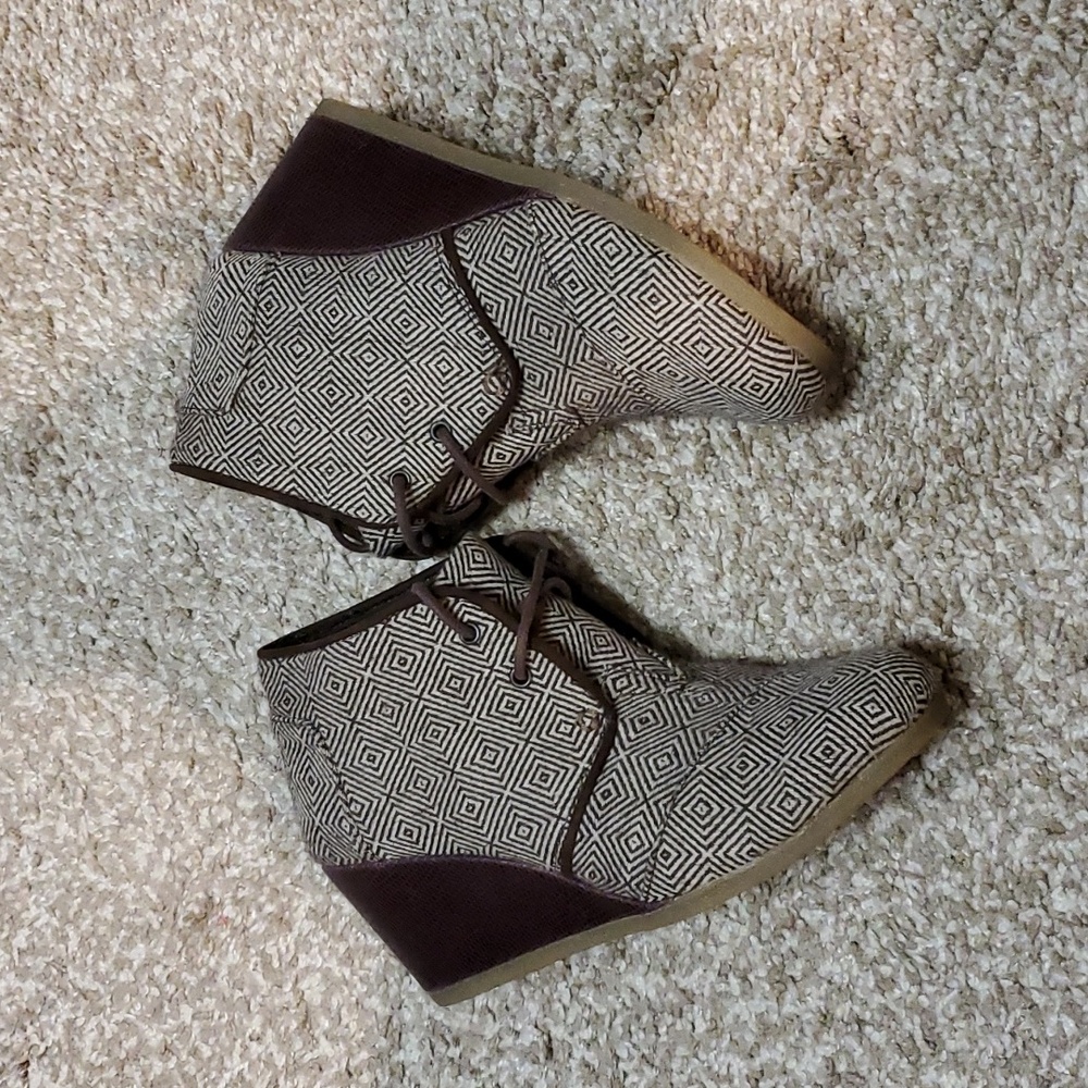 TOMS Brown Wedge Lace Up Bootie
